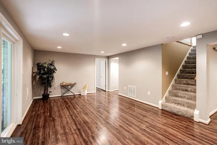 3924 Forest Grove Dr, Annandale, Virginia 22003
