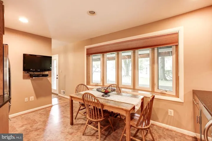 3924 Forest Grove Dr, Annandale, Virginia 22003