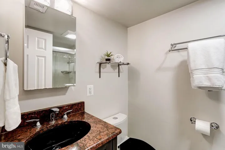 3924 Forest Grove Dr, Annandale, Virginia 22003