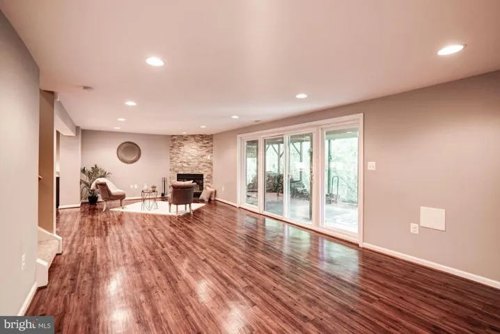 3924 Forest Grove Dr, Annandale, Virginia 22003
