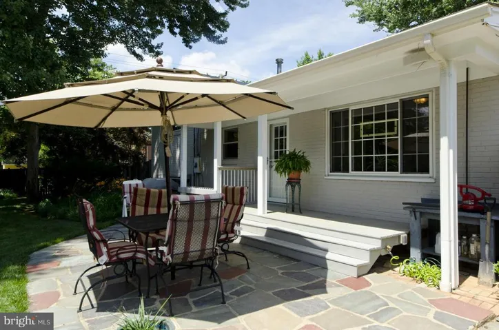 2300 Barbour Rd, Falls Church, Virginia 22043