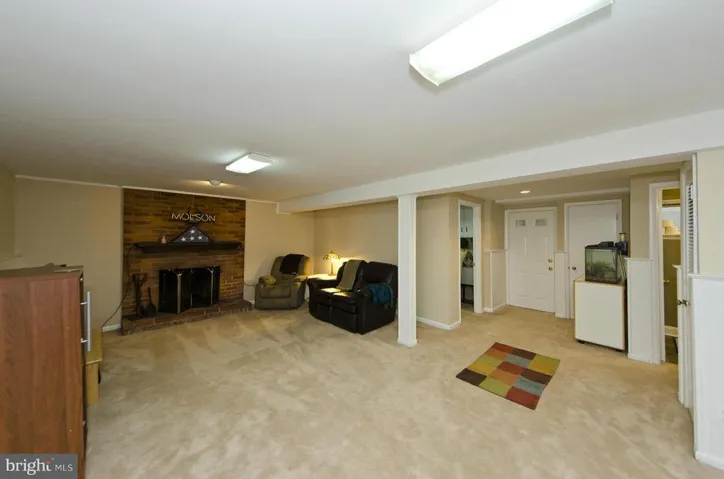 2300 Barbour Rd, Falls Church, Virginia 22043