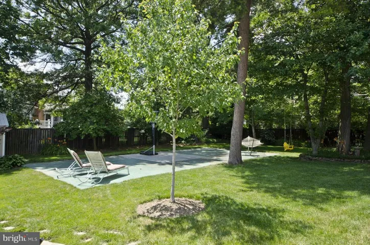 2300 Barbour Rd, Falls Church, Virginia 22043