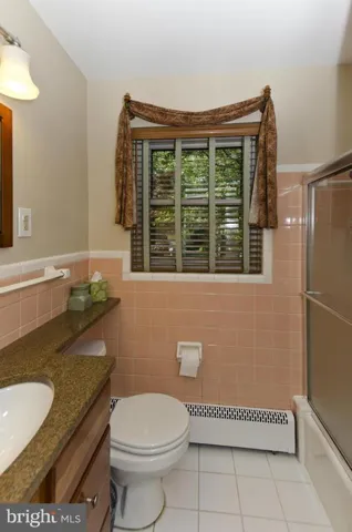 2300 Barbour Rd, Falls Church, Virginia 22043