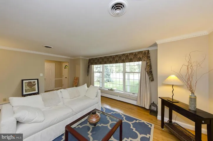 2300 Barbour Rd, Falls Church, Virginia 22043