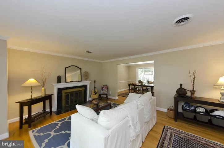 2300 Barbour Rd, Falls Church, Virginia 22043