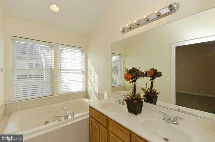 4136 Fairfax Center Creek Drive, Fairfax, Virginia 22030