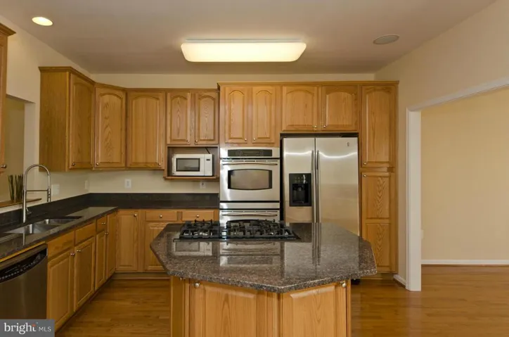 4136 Fairfax Center Creek Drive, Fairfax, Virginia 22030
