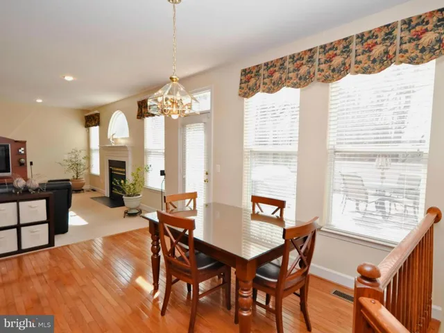 8921 Day Lilly Ct, Fairfax, Virginia 22031