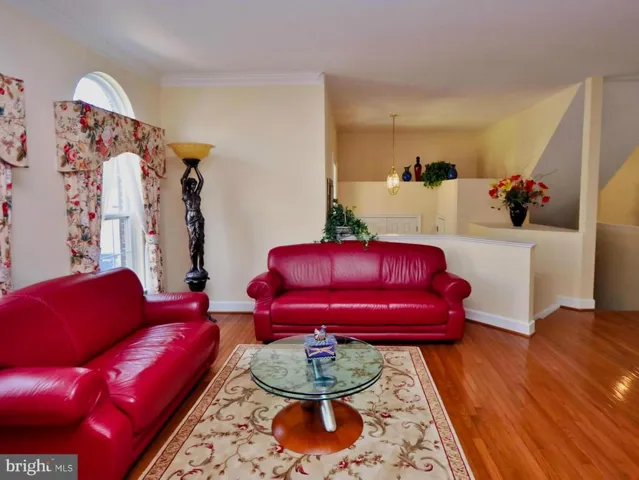 8921 Day Lilly Ct, Fairfax, Virginia 22031