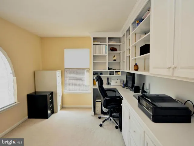 8921 Day Lilly Ct, Fairfax, Virginia 22031