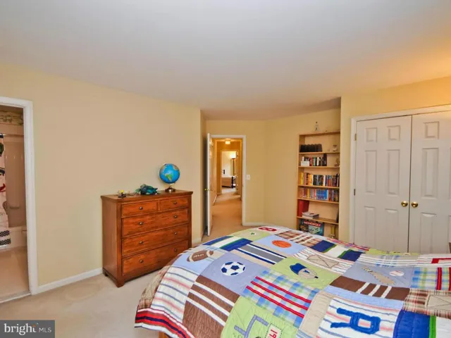 8921 Day Lilly Ct, Fairfax, Virginia 22031