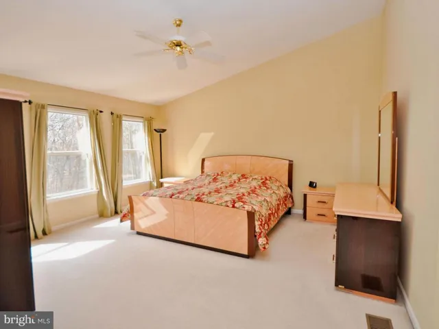 8921 Day Lilly Ct, Fairfax, Virginia 22031