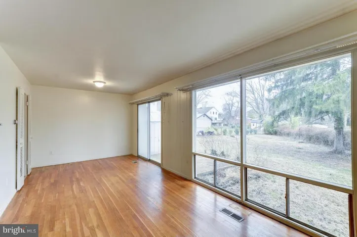 8818 Higdon Dr, Vienna, Virginia 22182