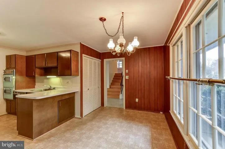 8818 Higdon Dr, Vienna, Virginia 22182