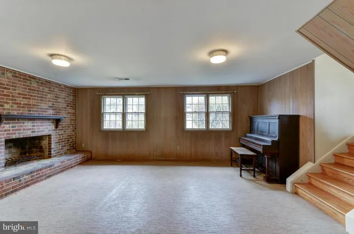 8818 Higdon Dr, Vienna, Virginia 22182