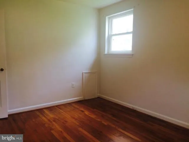 7307 Hughes Ct, Falls Church, Virginia 22046