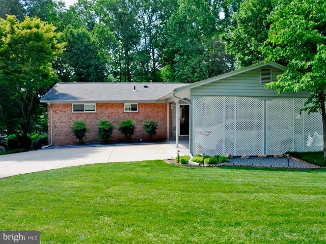 10193 Wavell Rd, Fairfax, Virginia 22032
