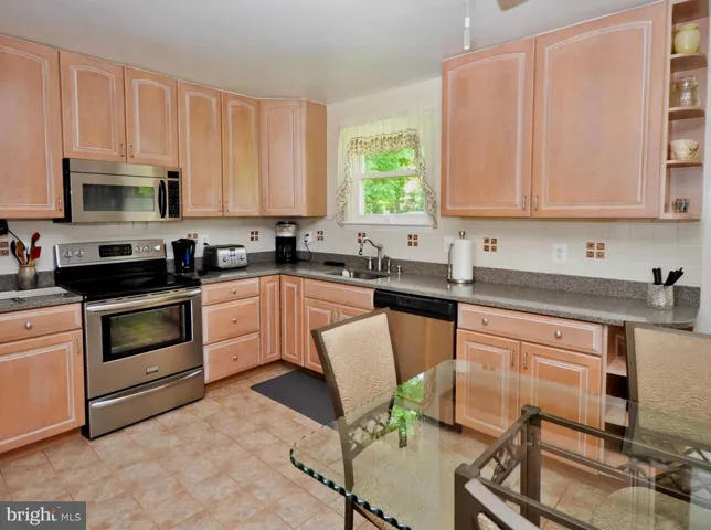 10193 Wavell Rd, Fairfax, Virginia 22032