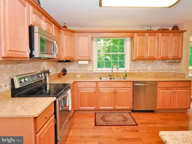 10154 Tapestry Ct, Fairfax, Virginia 22032