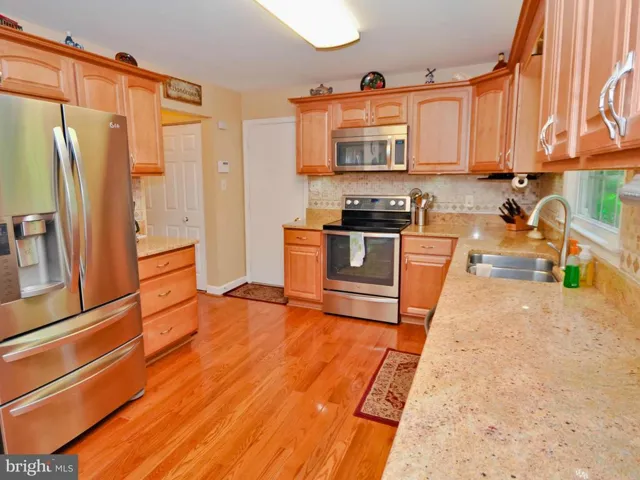 10154 Tapestry Ct, Fairfax, Virginia 22032