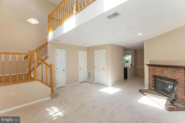 5612 Gresham Ln, Centreville, Virginia 20120