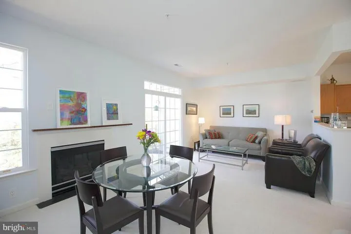 11400 Windleaf Ct #o, Reston, Virginia 20194