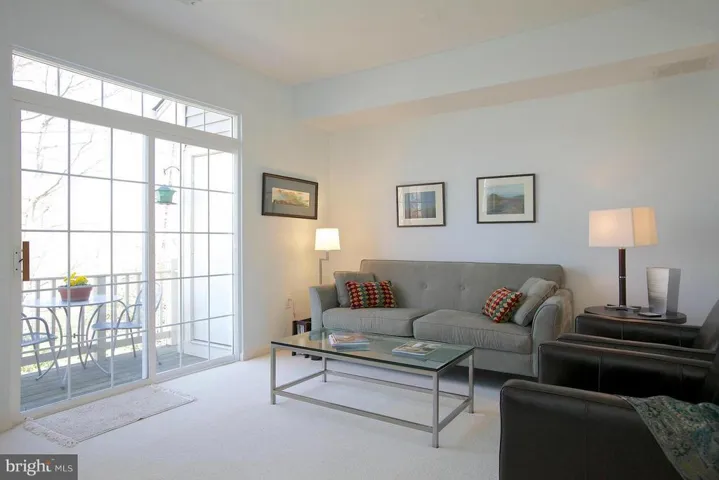 11400 Windleaf Ct #o, Reston, Virginia 20194