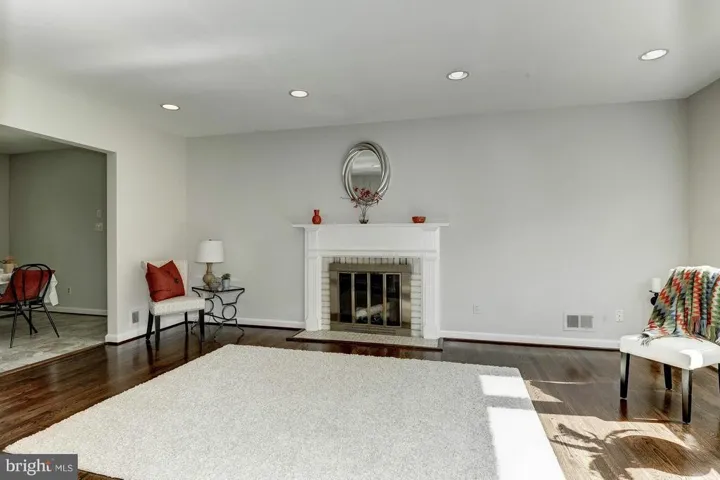 3218 Potterton Dr, Falls Church, Virginia 22044