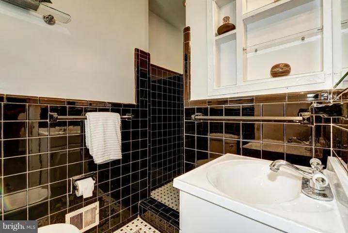 3218 Potterton Dr, Falls Church, Virginia 22044