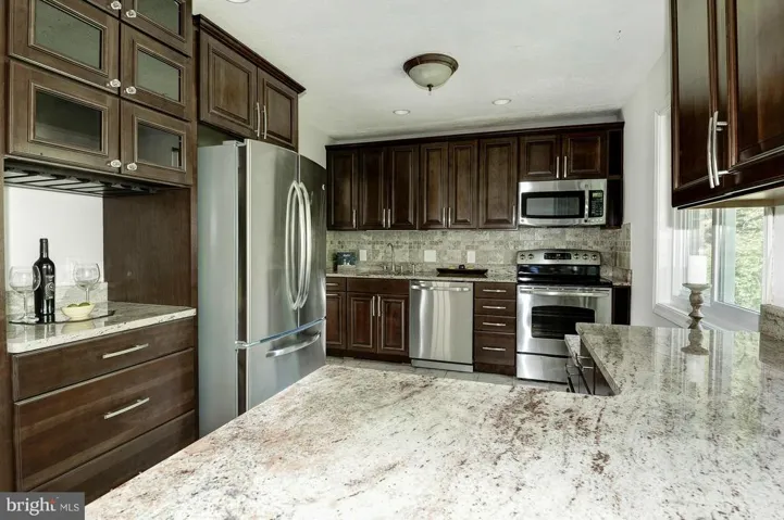 3218 Potterton Dr, Falls Church, Virginia 22044