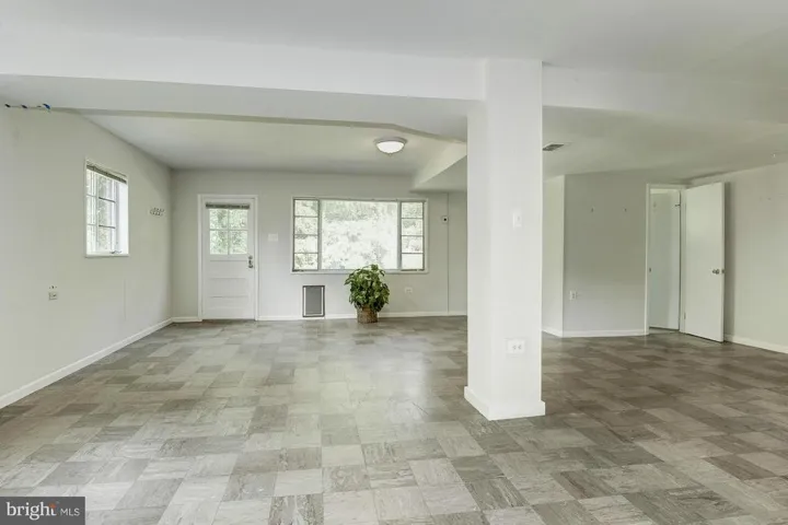 3218 Potterton Dr, Falls Church, Virginia 22044