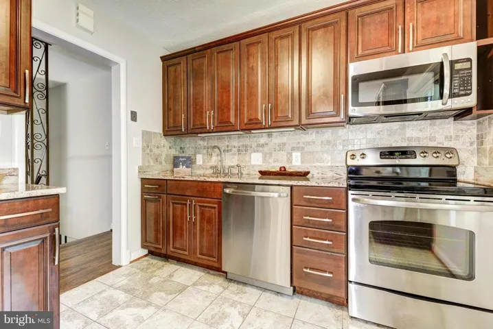 3218 Potterton Dr, Falls Church, Virginia 22044