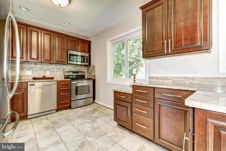 3218 Potterton Dr, Falls Church, Virginia 22044