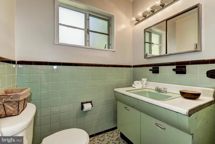 3218 Potterton Dr, Falls Church, Virginia 22044