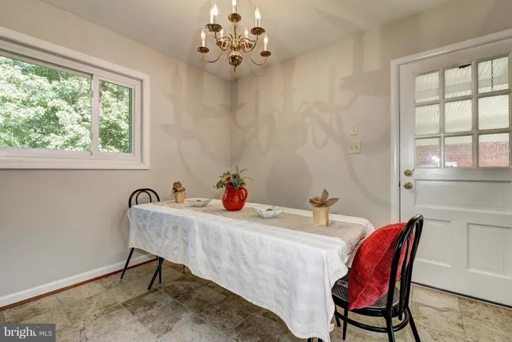 3218 Potterton Dr, Falls Church, Virginia 22044