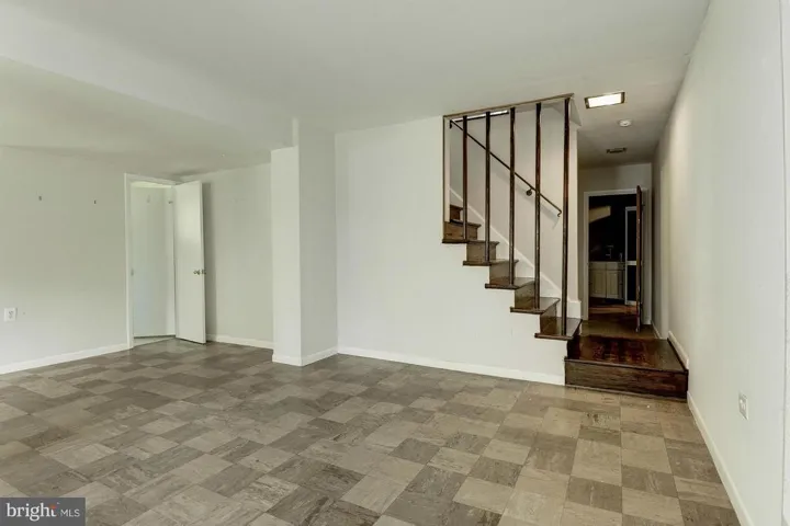 3218 Potterton Dr, Falls Church, Virginia 22044