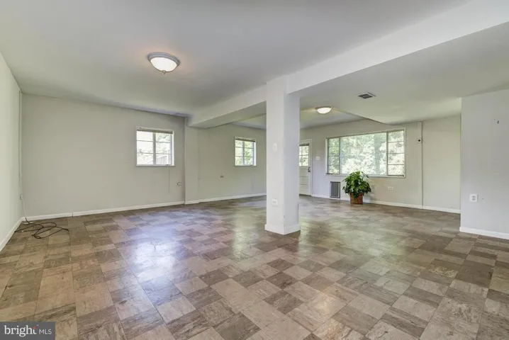 3218 Potterton Dr, Falls Church, Virginia 22044
