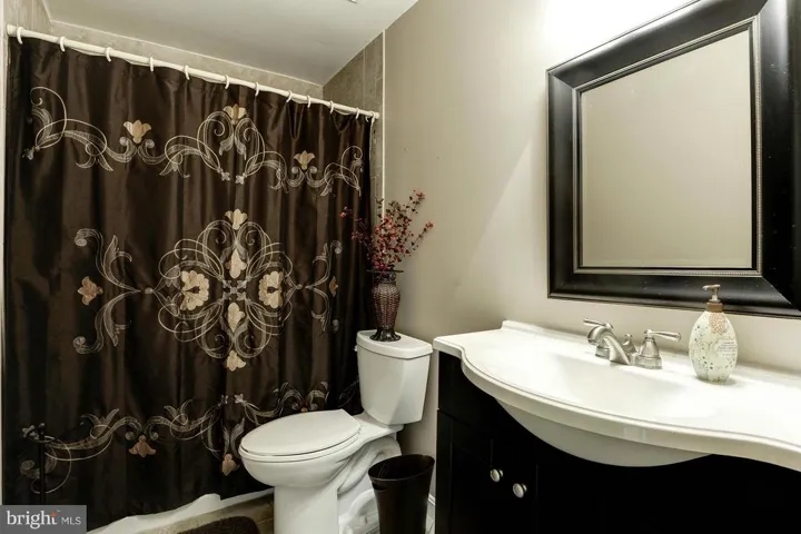 2719 Westford Ct, Falls Church, Virginia 22043
