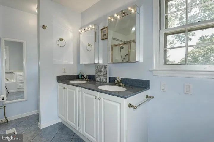 2719 Westford Ct, Falls Church, Virginia 22043