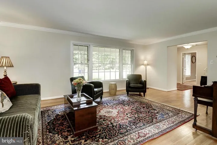 2719 Westford Ct, Falls Church, Virginia 22043