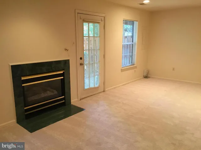 14602 Flower Hill Dr, Centreville, Virginia 20120