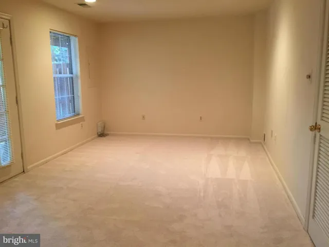 14602 Flower Hill Dr, Centreville, Virginia 20120