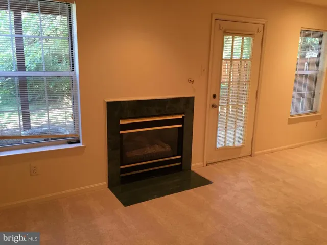 14602 Flower Hill Dr, Centreville, Virginia 20120