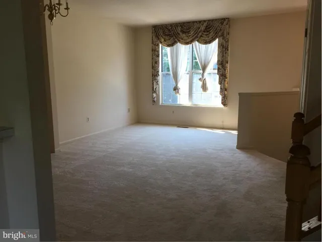14602 Flower Hill Dr, Centreville, Virginia 20120