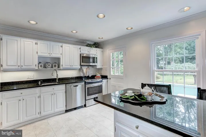 7501 Venice Ct, Falls Church, Virginia 22043