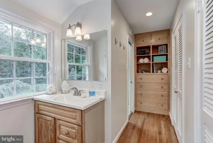 7501 Venice Ct, Falls Church, Virginia 22043