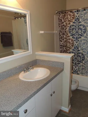 3760b Madison Ln, Falls Church, Virginia 22041