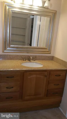3800 Powell Ln #807, Falls Church, Virginia 22041