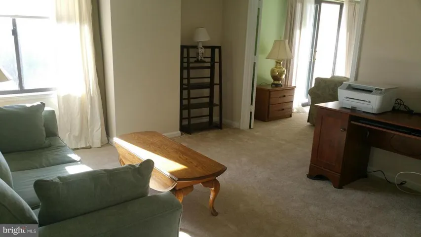 3800 Powell Ln #807, Falls Church, Virginia 22041
